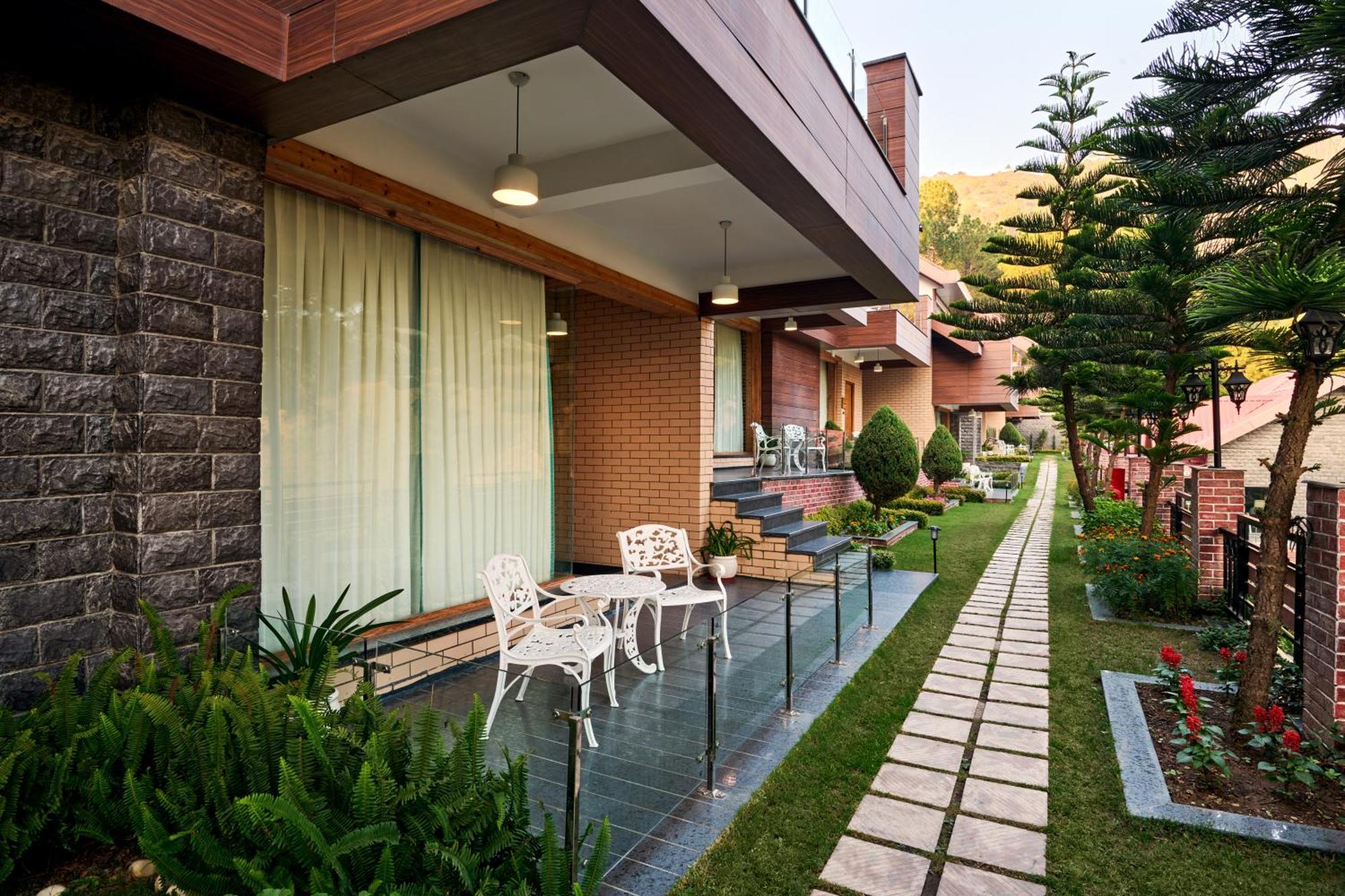 ホテル Deventure Shimla Hills Kandāghāt エクステリア 写真