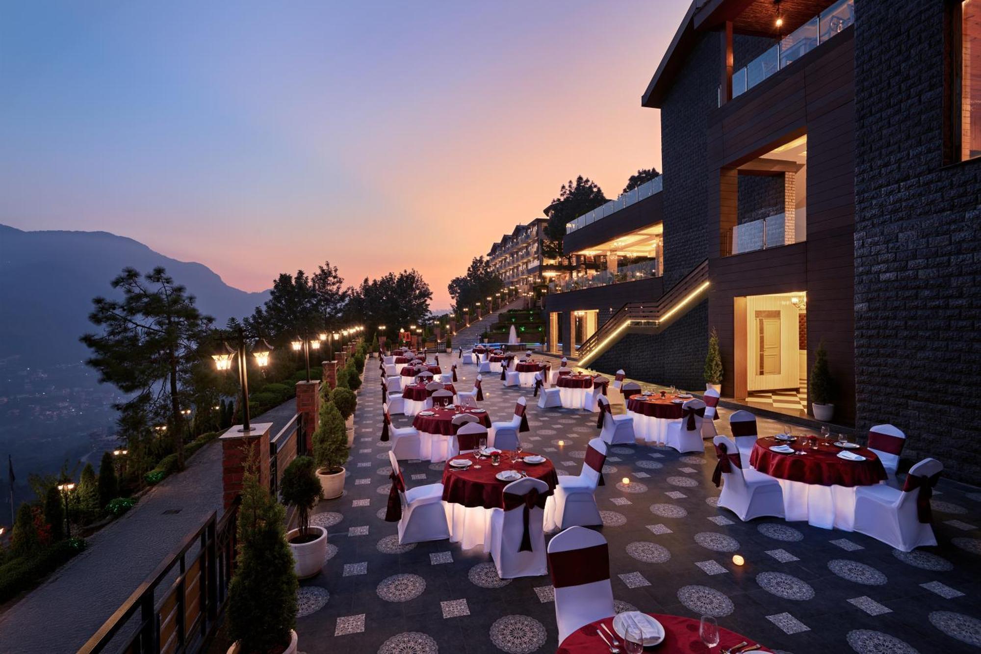 ホテル Deventure Shimla Hills Kandāghāt エクステリア 写真