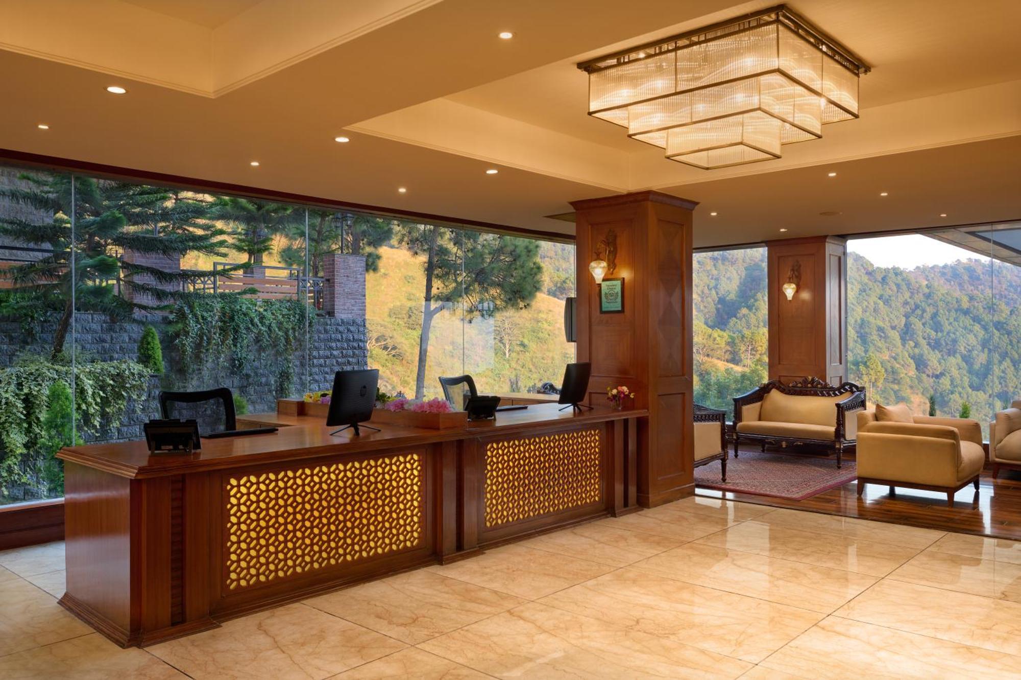 ホテル Deventure Shimla Hills Kandāghāt エクステリア 写真
