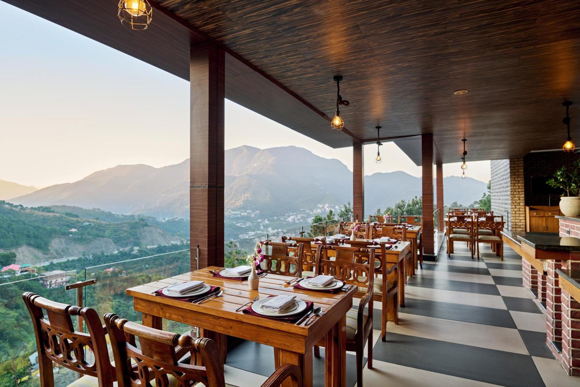 ホテル Deventure Shimla Hills Kandāghāt エクステリア 写真